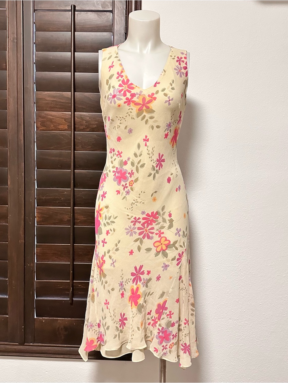 Chadwicks Cream Floral V-Neck Sleeveless Midi Dress